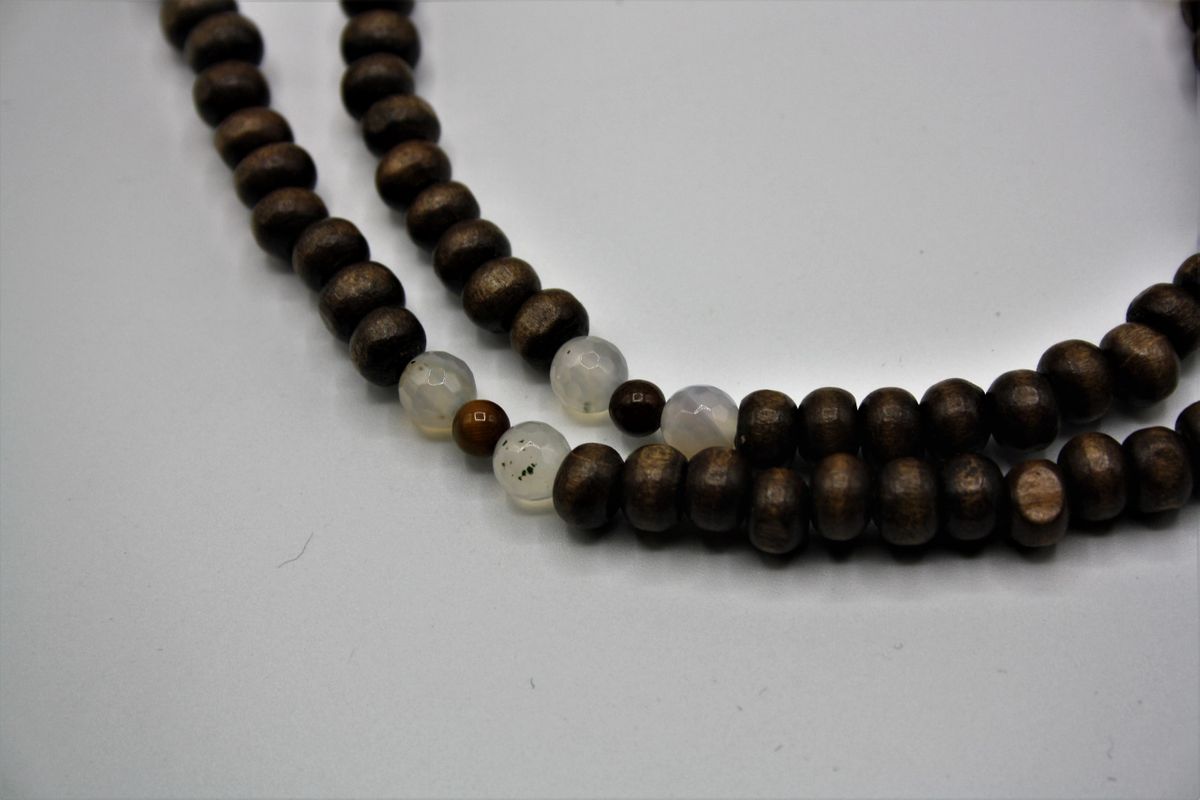 Tigers Eye, Agate and Coconut Glasses Chain BLACKFRIDAY